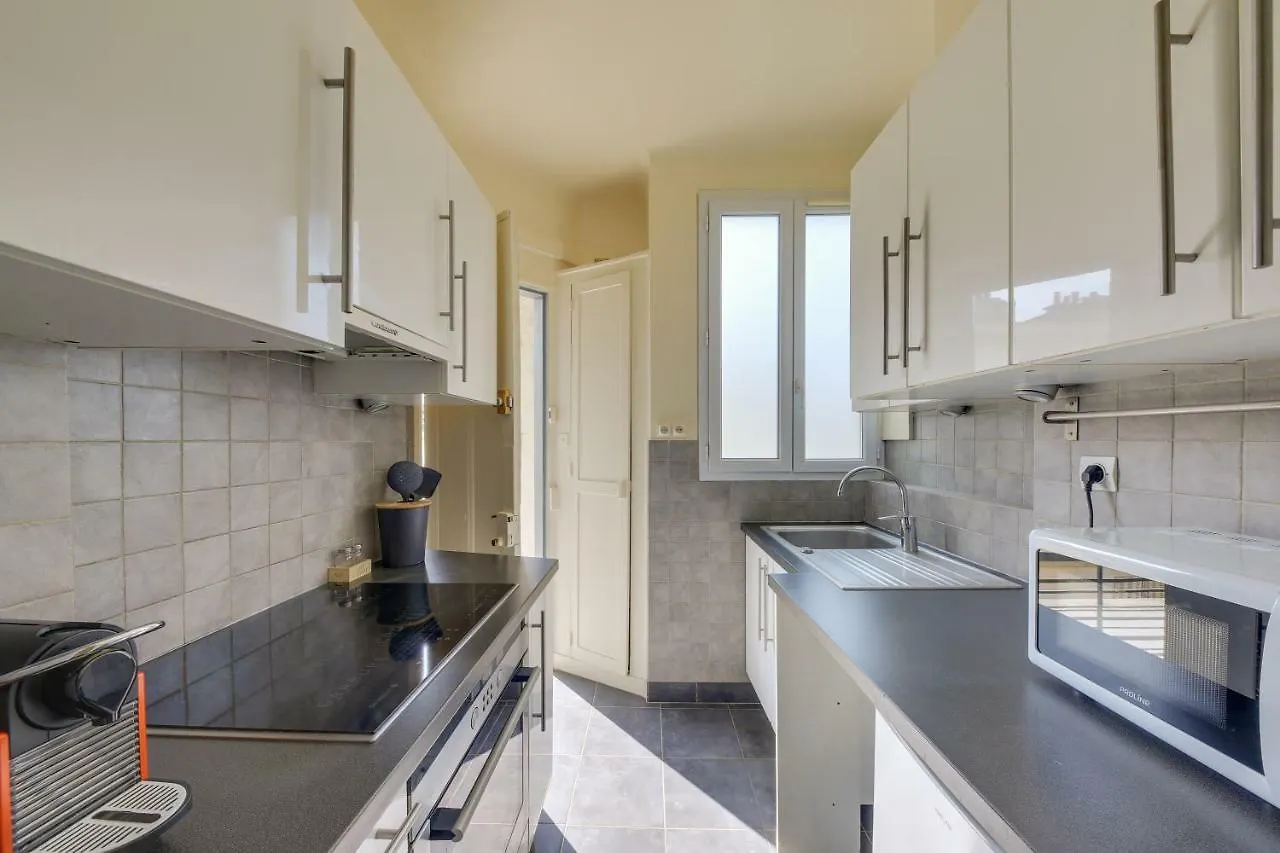 Elux Paris Apartamento